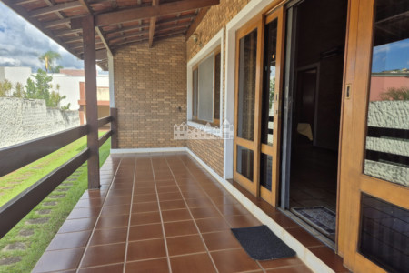 Casa para venda ou locação próximo ao Laboratório Quantum e Lago do Major – Atibaia
