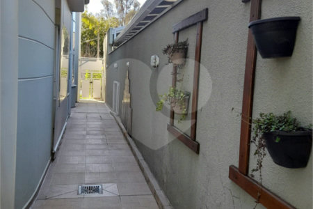 Casa à venda com 4 quartos, sendo 3 suítes, no condomínio Residencial Terras de Vinhedo, Vinhedo - SP