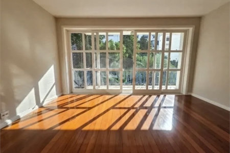 Apartamento à venda com 4 quartos, sendo 1 suíte, em Lagoa, Rio de Janeiro, RJ