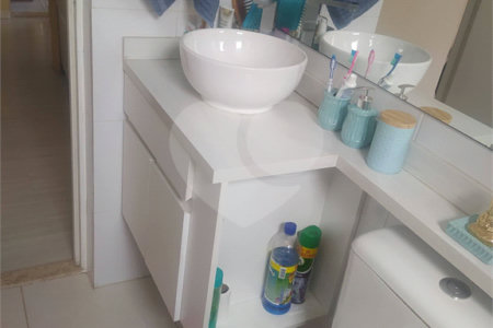 Apartamento à venda com 2 quartos em Jardim Guilhermino, Guarulhos, SP