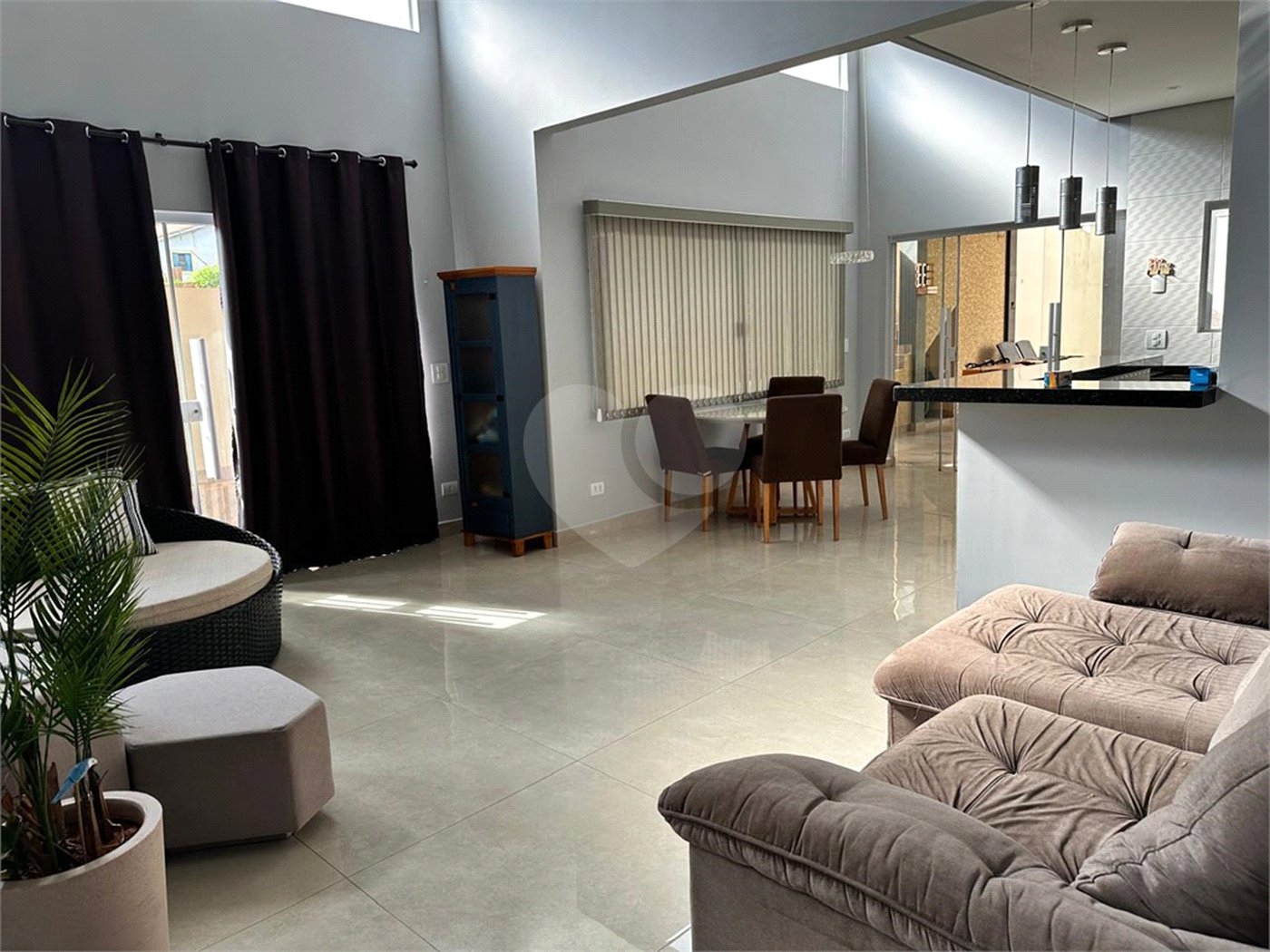 Sobrado à venda com 3 quartos, sendo 1 suíte, em Atibaia Belvedere, Atibaia, SP