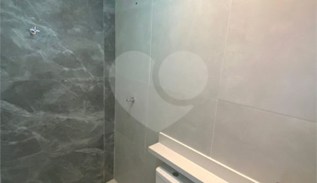 Sobrado à venda com 3 quartos, sendo 1 suíte, em Vila Lucia, São Paulo, SP