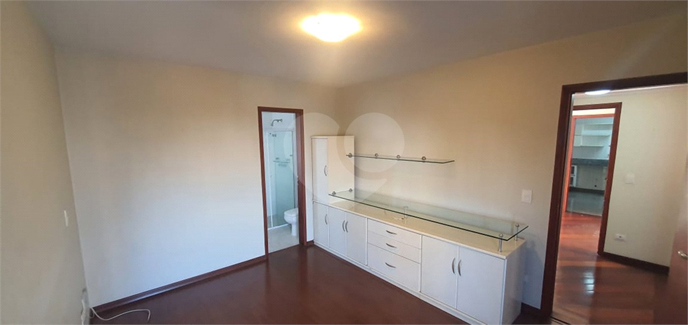 Apartamento à venda com 3 quartos, sendo 1 suíte, em Vila Paulicéia, São Paulo, SP