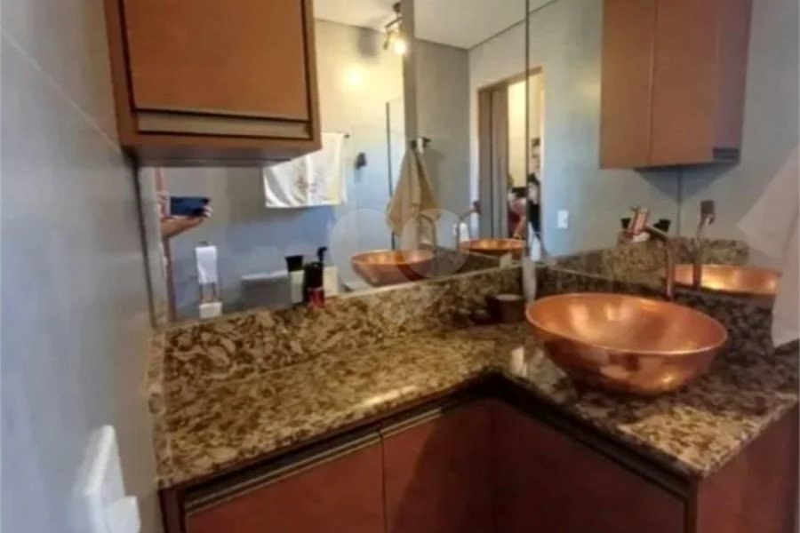 Sobrado à venda com 4 quartos, sendo 1 suíte, em Jaraguá, São Paulo, SP