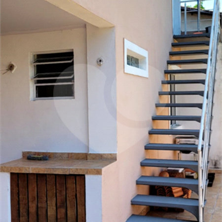 Casa à venda com 3 quartos, sendo 1 suíte,  no Centro, Guararema, SP
