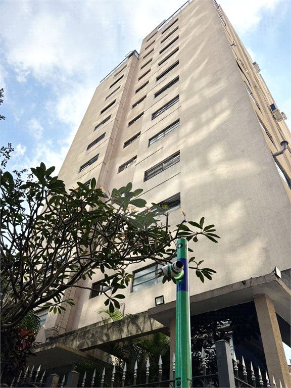 Apartamento à venda ou para alugar com 3 quartos, sendo 1 suíte,  em Pinheiros, São Paulo, SP