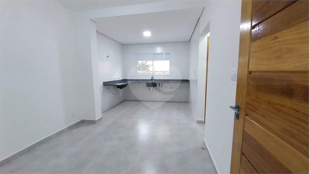 Apartamento novo Região Jardim do São Paulo com – 40 metros - 2 dormitórios - 1 banheiro, sala - cozinha e 1 vaga.