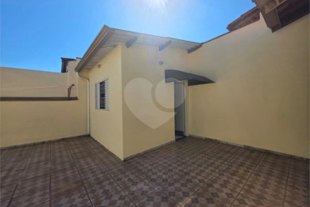 Casa à venda com 3 quartos, sendo 2 suítes, em Jardim Santo Antônio, Valinhos, SP