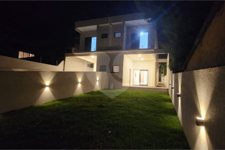 Sobrado à venda com 3 suítes em Jardim dos Pinheiros, Atibaia, SP