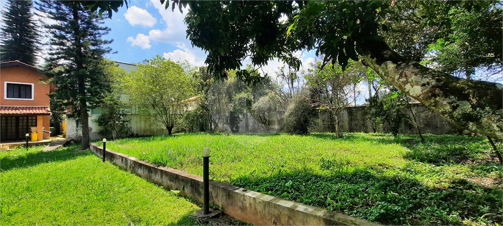 Casa à venda ou para alugar com 4 quartos, sendo 2 suítes, em Mantiqueira, Mairiporã, SP