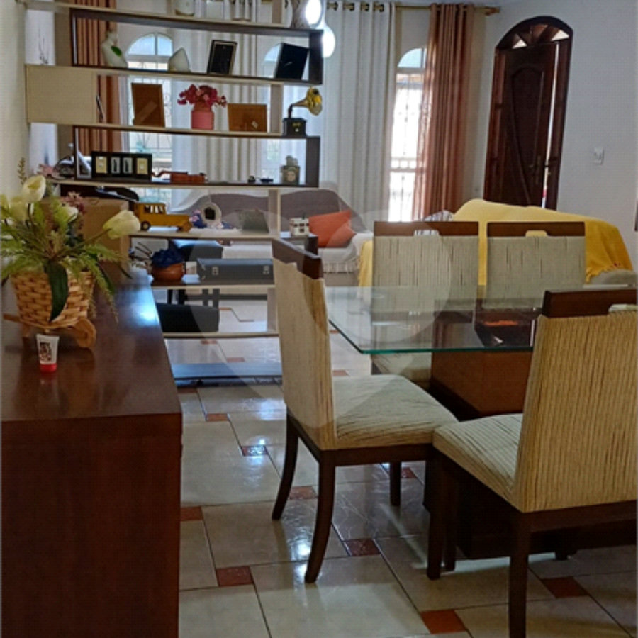 Sobrado à venda com 3 quartos em Vila Giordano, São Paulo, SP