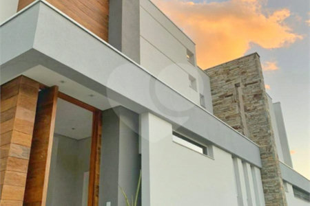 Casa à venda com 4 suítes no condomínio Granville, Atibaia - SP