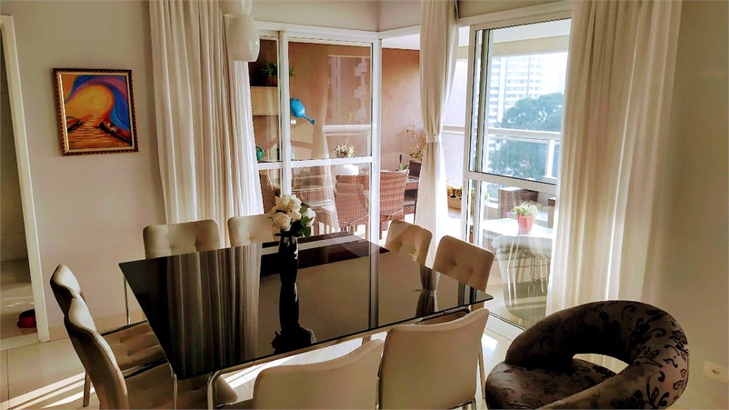 Apartamento à venda com 4 quartos, sendo 2 suítes,  em Vila Suzana, São Paulo, SP