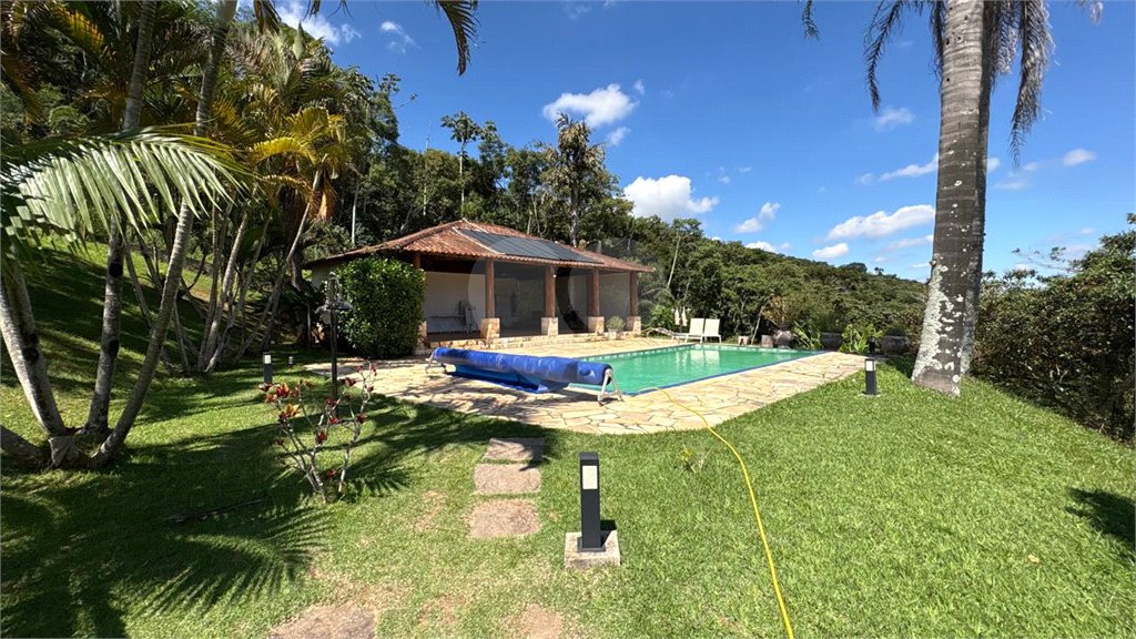 Sítio à venda com 4 quartos, sendo 2 suítes,  em Sorocamirim (canguera), São Roque, SP