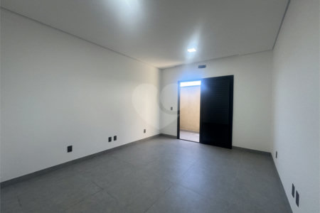 Casa à venda com 3 quartos, sendo 1 suíte, no condomínio Residencial Villagio Wanel, Sorocaba - SP