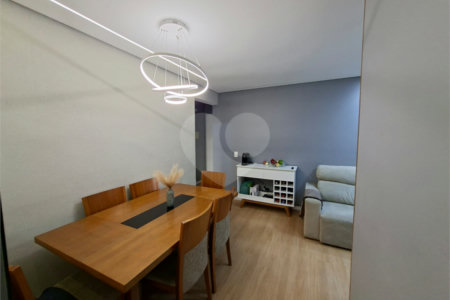 Apartamento à venda com 3 quartos, sendo 1 suíte,  em Jardim das Vertentes, São Paulo, SP