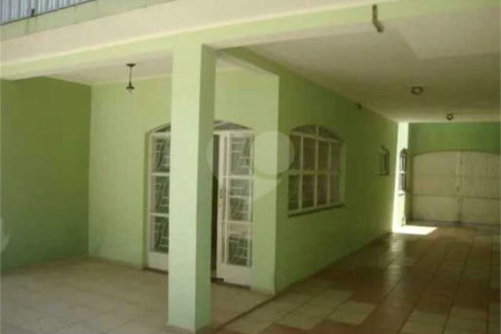 Sobrado à venda com 4 suítes em Vila Trujillo, Sorocaba, SP