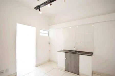 Apartamento à venda com 3 quartos, sendo 1 suíte, em Pinheiros, São Paulo, SP