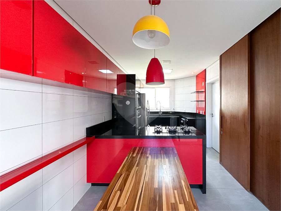 Casa à venda com 4 suítes no condomínio Quadra Real Campo Belo, São Paulo - SP