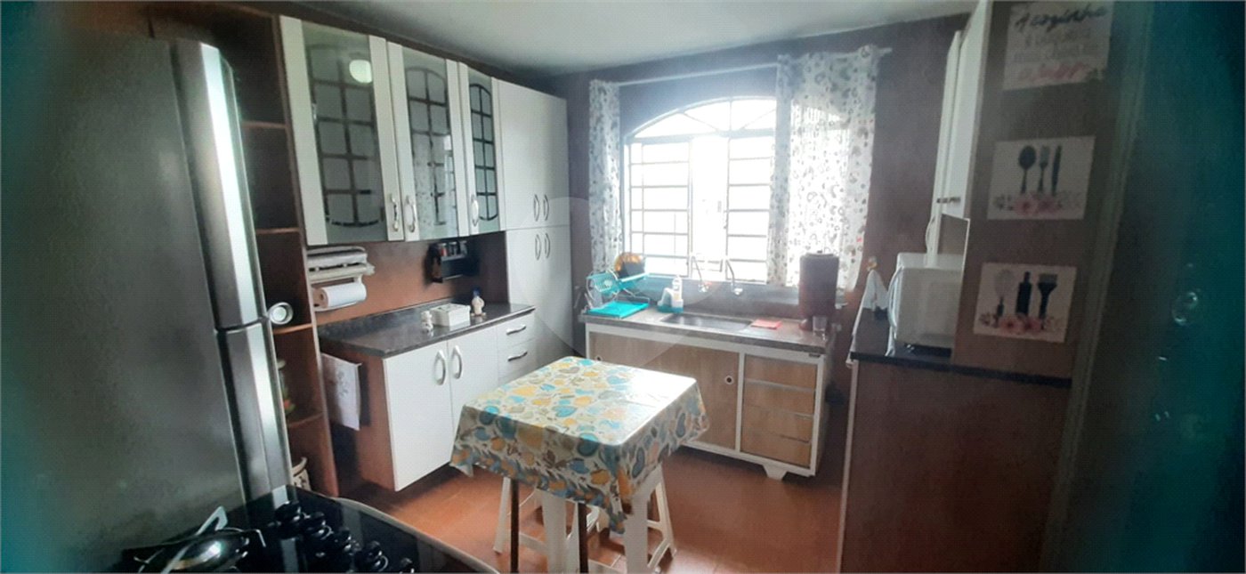 Sobrado à venda com 4 quartos, sendo 1 suíte, em Jardim Brasil (zona Norte), São Paulo, SP