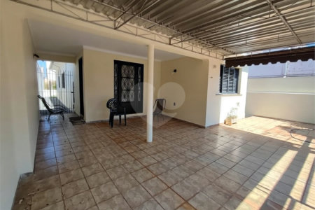 Casa à venda com 3 quartos em Vila Xavier (vila Xavier), Araraquara, SP