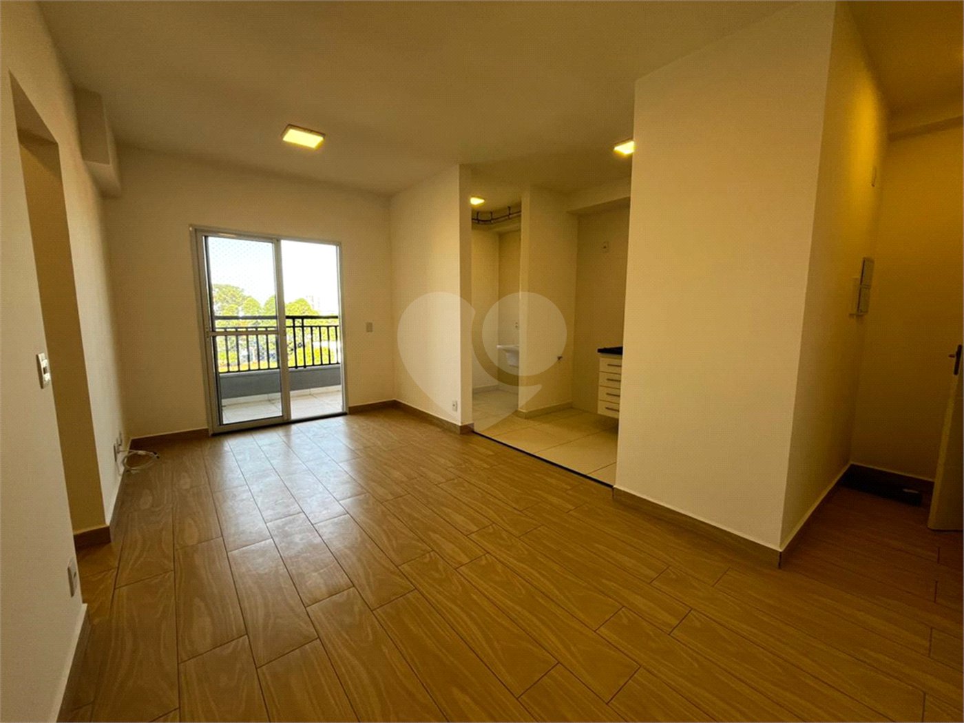 Apartamento à venda com 2 quartos, sendo 1 suíte,  em Vila Aparecida, Itapetininga, SP