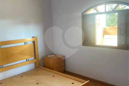 Sobrado à venda com 3 quartos, sendo 1 suíte,  em Jardim Selma Helena, Poá, SP