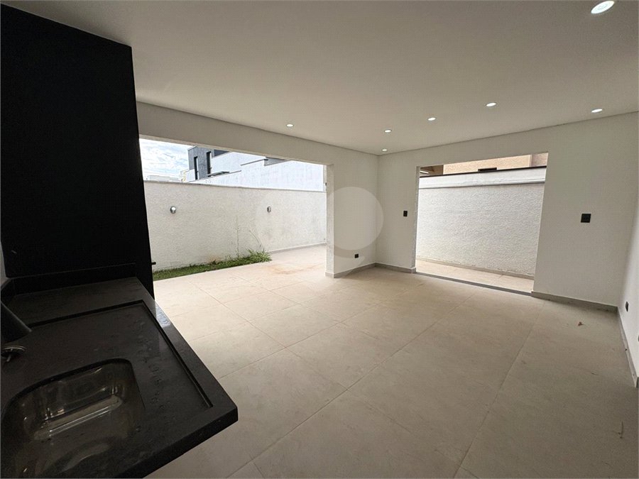 Casa à venda com 3 quartos, sendo 1 suíte,  no condomínio Cyrela Landscape Esplanada, Votorantim - SP