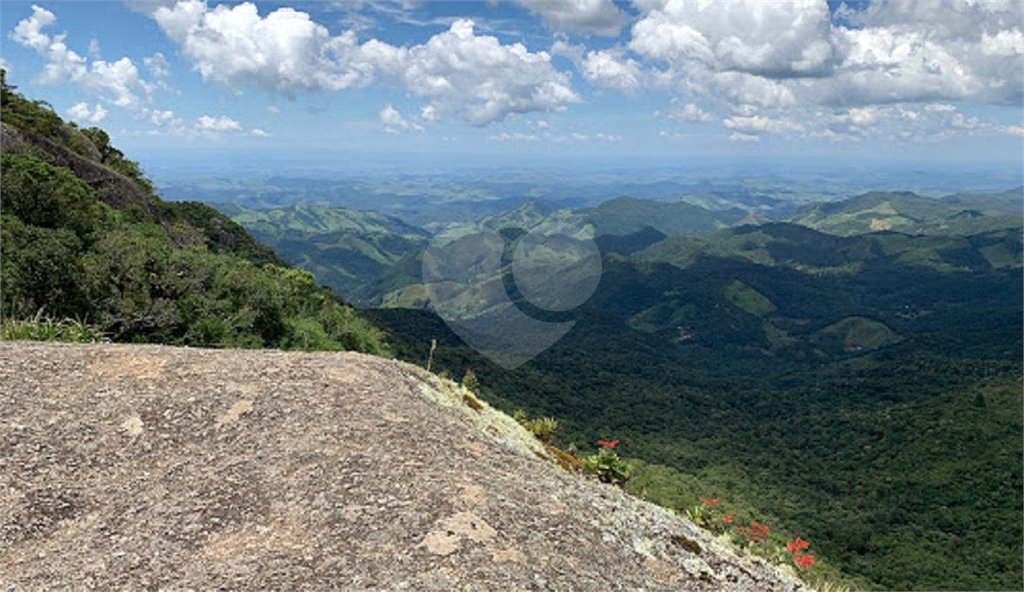 Terreno à venda no Centro, Camanducaia, MG