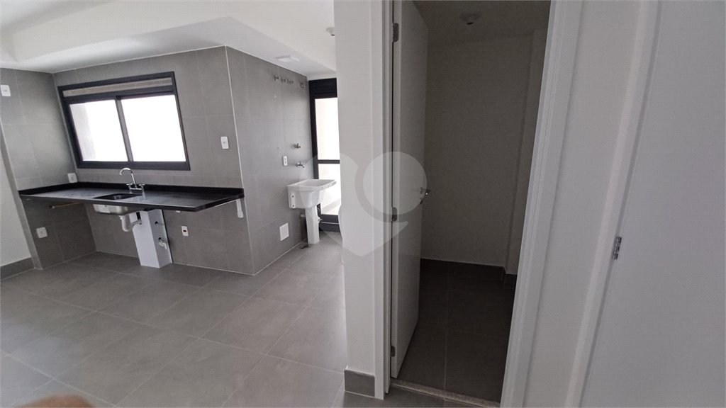 Apartamento à venda com 4 quartos, sendo 3 suítes, em Água Branca, São Paulo, SP