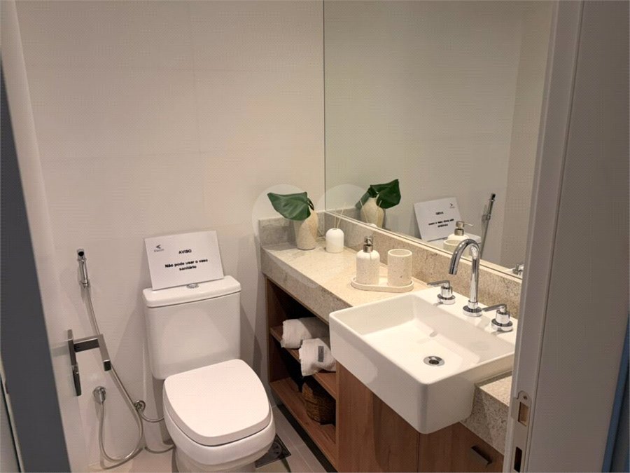 Apartamento à venda com 3 quartos, sendo 1 suíte, em Laranjeiras, Rio de Janeiro, RJ