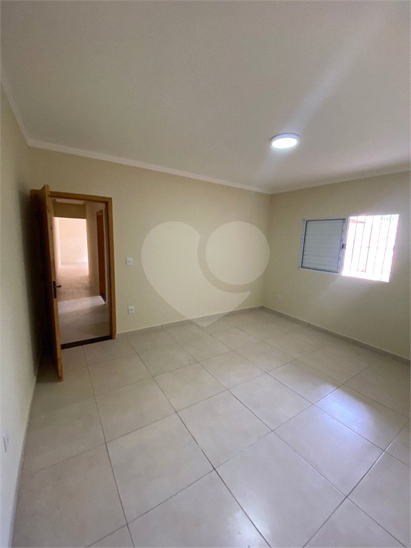Sobrado para alugar com 4 quartos em Campos de Atibaia, Atibaia, SP