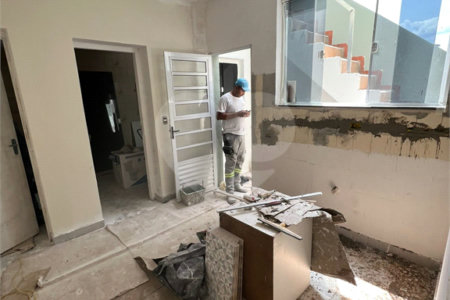 Sobrado à venda com 3 quartos, sendo 1 suíte, em Vila Mazzei, São Paulo, SP