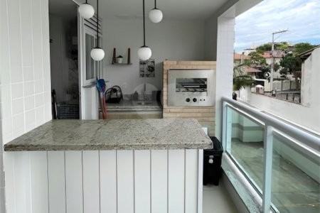Apartamento à venda com 3 quartos, sendo 1 suíte, em São Bento, Cabo Frio, RJ