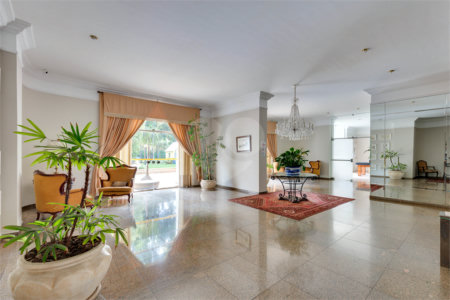 Apartamento à venda com 3 suítes em Real Parque, São Paulo, SP