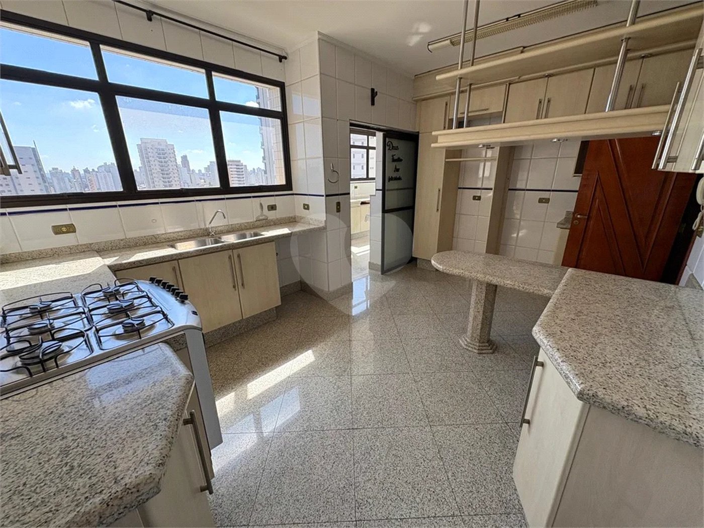Apartamento disponível no Edifício Palladium no Centro de Piracicaba - SP.