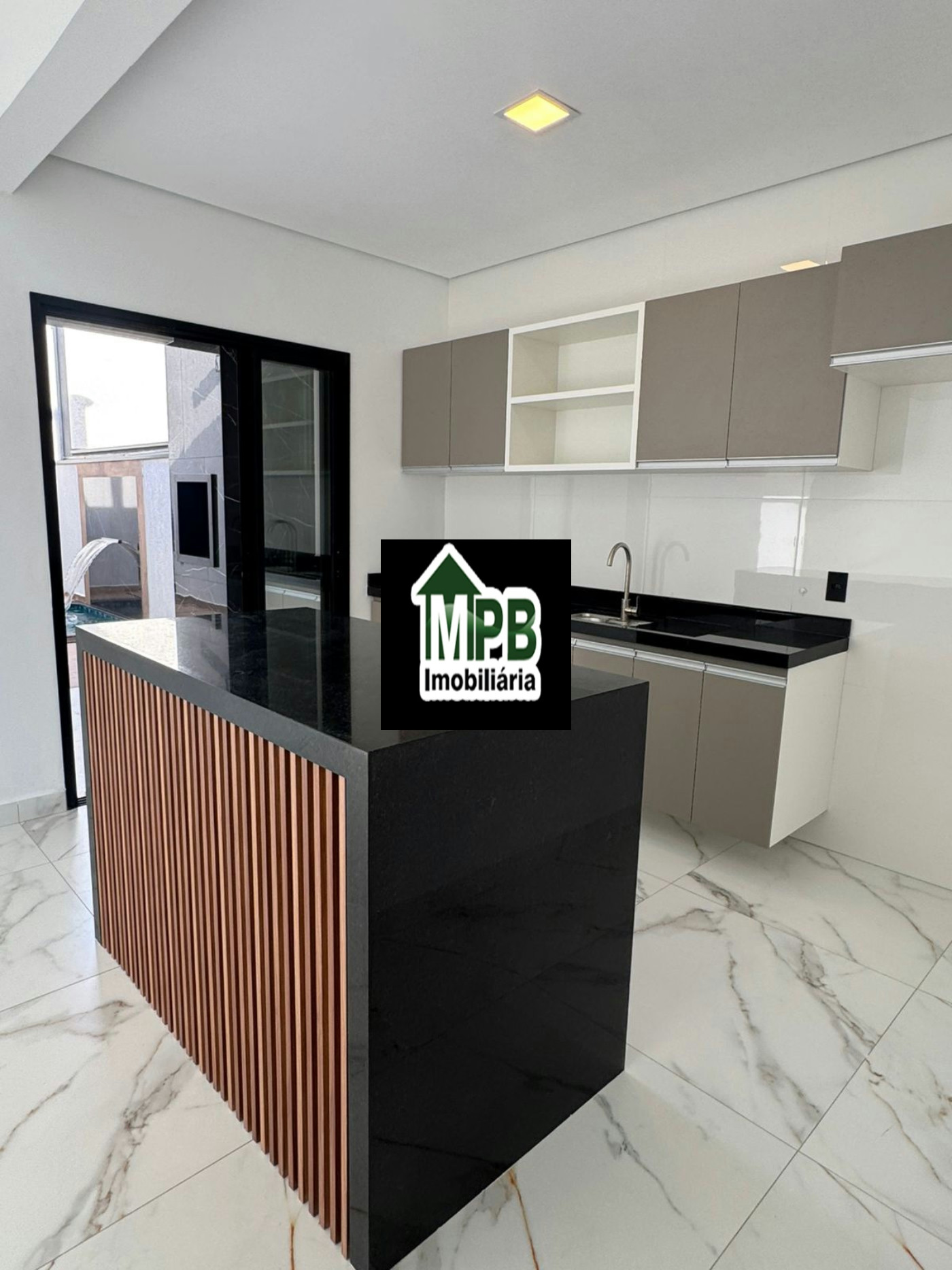 Casa à venda com 3 quartos, sendo 1 suíte, no condomínio Jardim Residencial Villagio Ipanema I, Sorocaba - SP