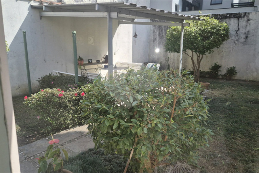 Casa à venda com 4 quartos, sendo 3 suítes, no condomínio Chácara das Rosas, São Paulo - SP