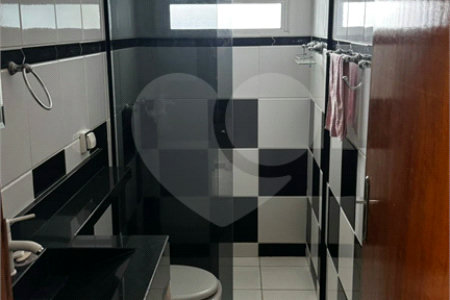 Casa à venda com 8 quartos, sendo 3 suítes,  no condomínio Terras de Santa Rosa, Salto - SP