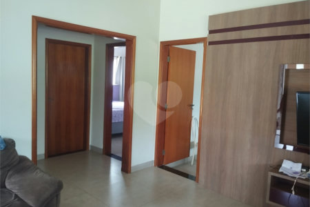 Chácara à venda com 3 quartos, sendo 1 suíte, em Chácara Flora Araraquara, Araraquara, SP