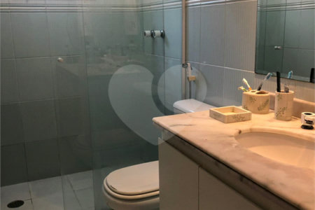 Apartamento à venda com 3 quartos, sendo 2 suítes, em Real Parque, São Paulo, SP