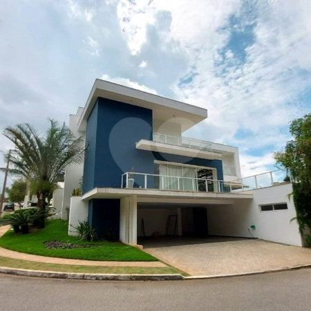 Casa à venda com 4 suítes no condomínio Belvedere II, Votorantim - SP