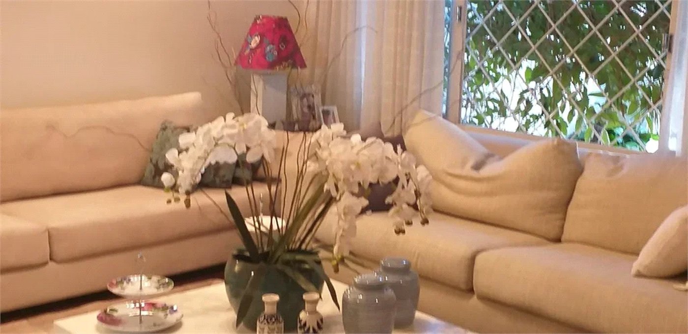 Casa à venda com 4 quartos, sendo 3 suítes, em Jardim Bonfiglioli, São Paulo, SP
