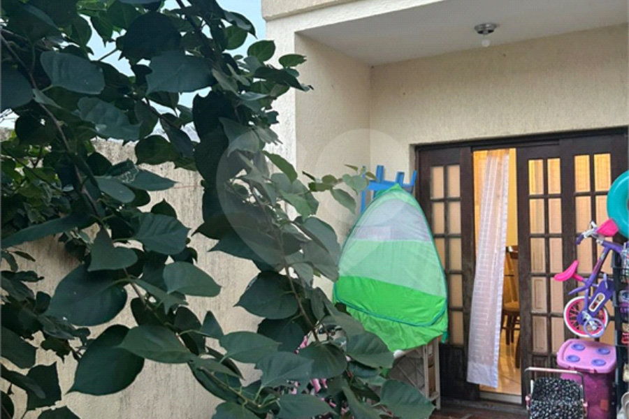 Sobrado à venda com 3 quartos, sendo 1 suíte,  em Tremembé, São Paulo, SP