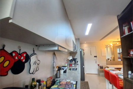 Apartamento à venda com 2 quartos, sendo 1 suíte,  em Bairro do Cambará, São Roque, SP