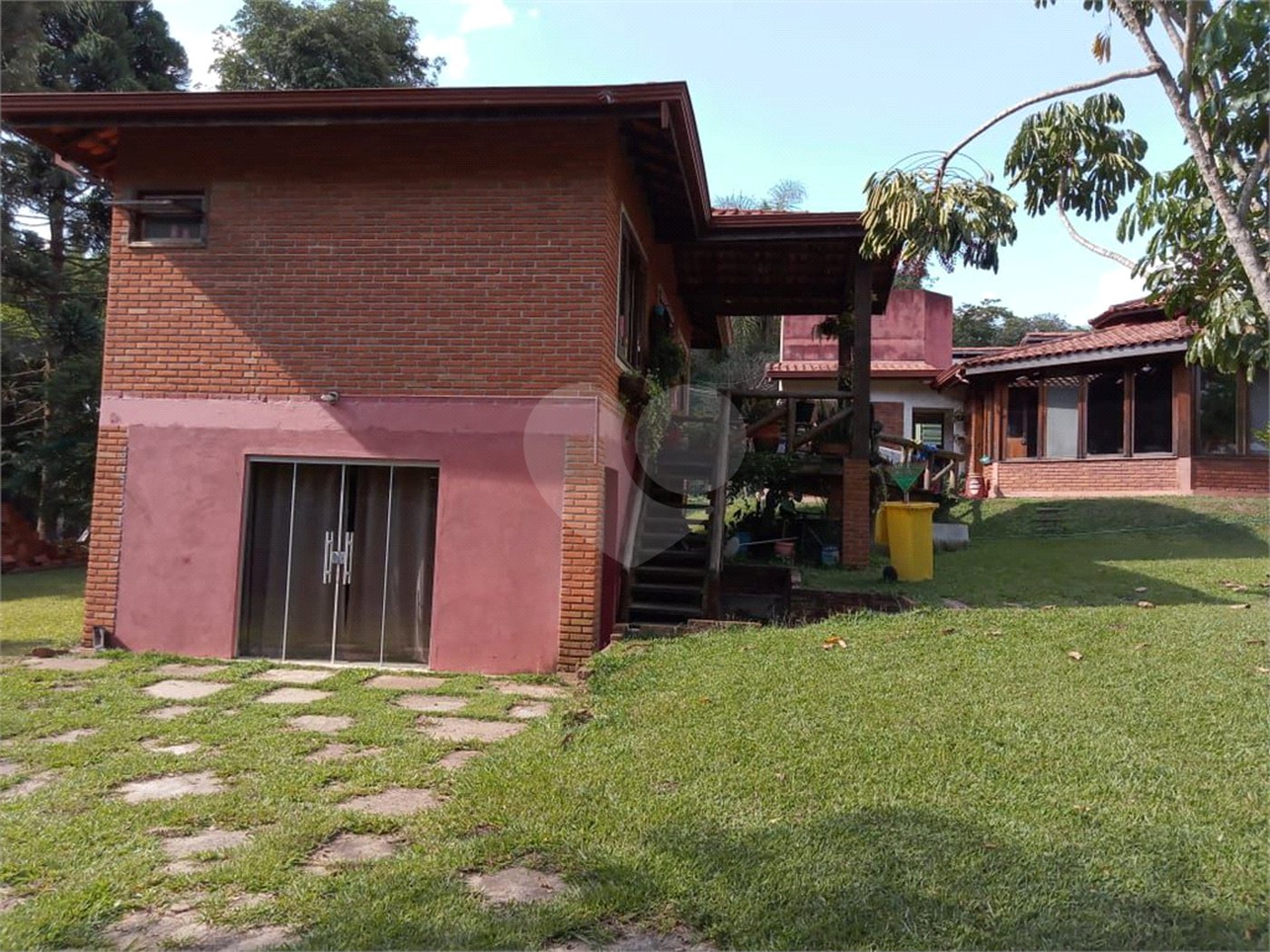 Chácara à venda com 4 quartos, sendo 3 suítes,  em Tupy, Itapetininga, SP