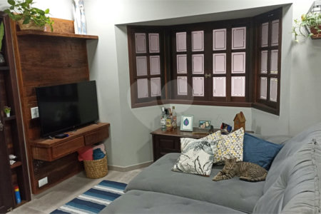 Sobrado à venda com 3 quartos, sendo 1 suíte, em Parque São George, Cotia, SP