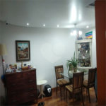 Apartamento na Vila Nova Conceição de 100m2 com 2 dorms, 1 suíte , 3 banheiros, 2 vagas. Estuda permuta.