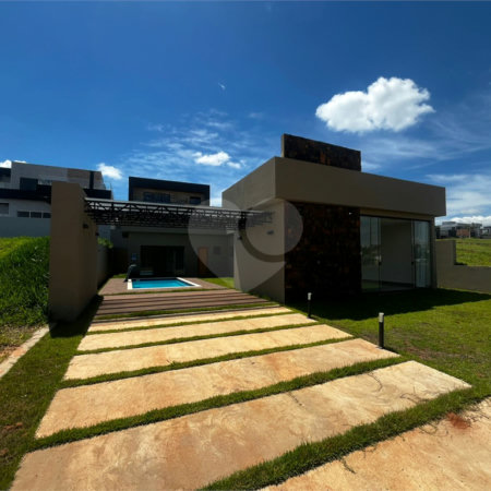 Casa à venda com 3 suítes em Terras de Santa Cristina Xiii Setor Marina, Paranapanema, SP