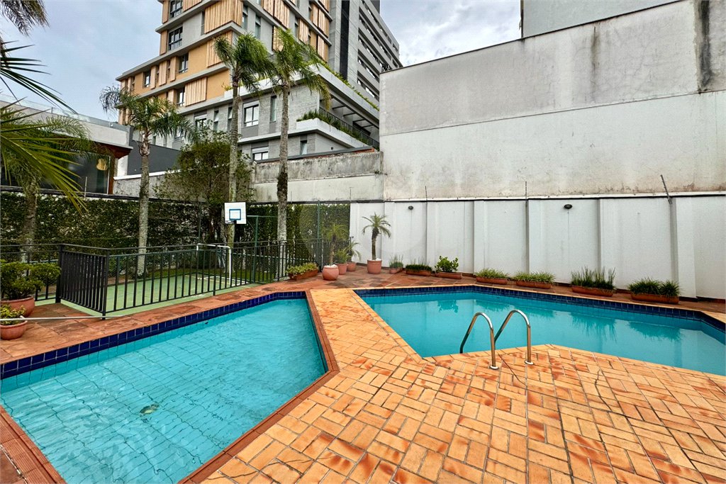 Cobertura à venda com 3 quartos, sendo 2 suítes,  em Vila Progredior, São Paulo, SP